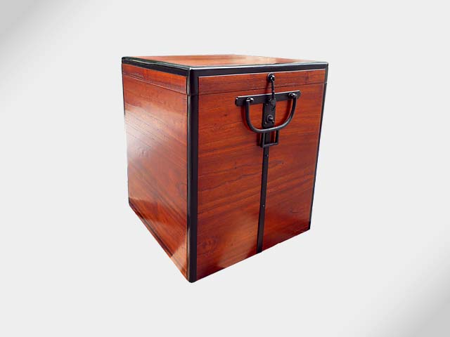 鎧・兜の箱の修理