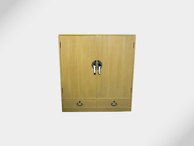 桐　桐衣装たんすの洗い